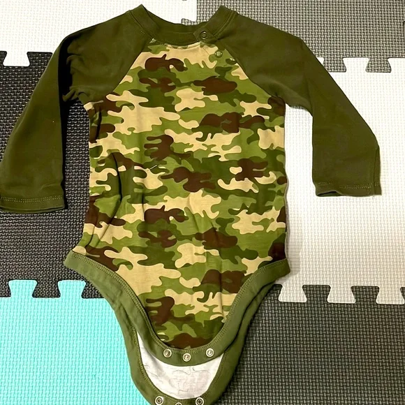 Army Onsie - Picture 1 of 1